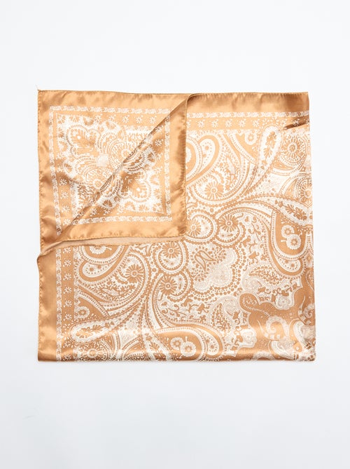Pañuelo estampado 'arabescos' - Kiabi Pañuelo estampado 'arabescos' - Kiabi