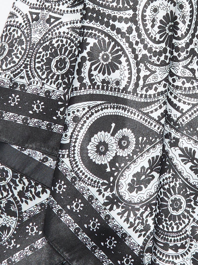 Pañuelo estampado 'arabescos' Negro - Kiabi