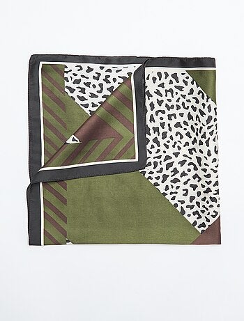 Pañuelo estampado de leopardo
