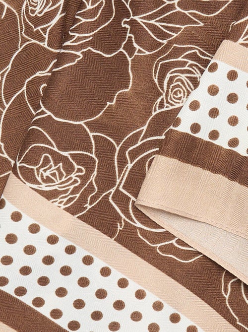 Pañuelo estampado \'rosas\' y \'lunares\' - Kiabi Pañuelo estampado \'rosas\' y \'lunares\' - Kiabi
