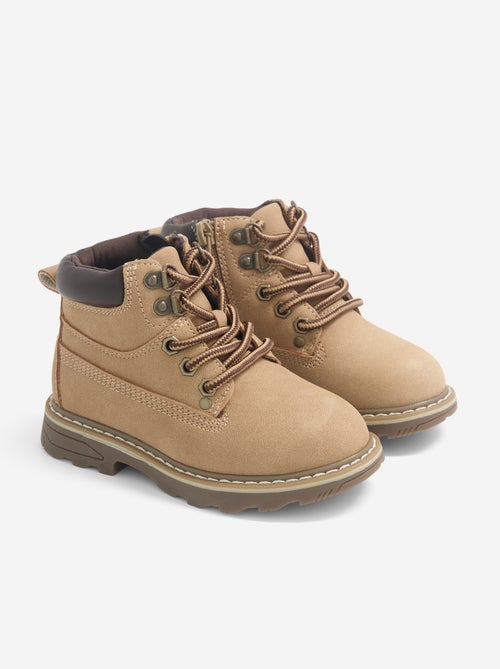 Par de botas tipo trekking con cordones - Kiabi Par de botas tipo trekking con cordones - Kiabi