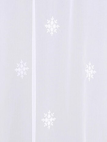 Par de cortinas blancas con motivo de copos de nieve
