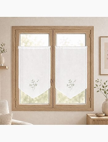 Par de cortinas bordadas