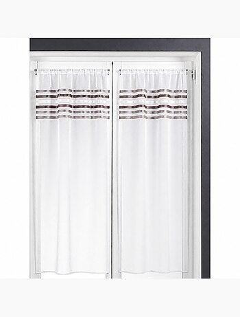 Par de cortinas de rayas horizontales