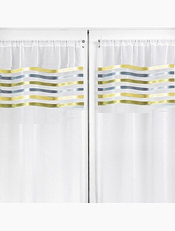 Par de cortinas de rayas horizontales