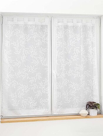 Par de cortinas de visillo con trabillas