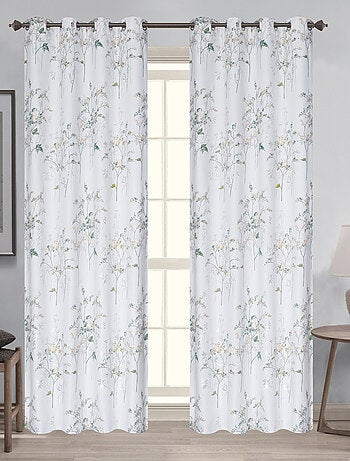 Par de cortinas opacas con ojales y estampado vegetal