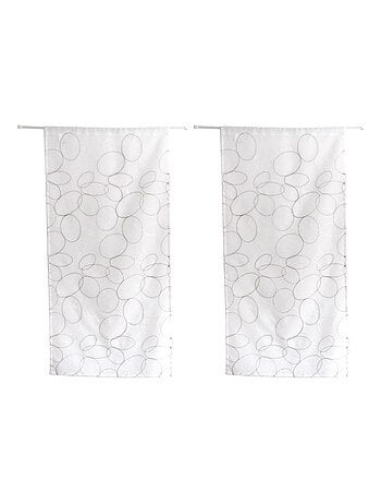 Par de pequeñas cortinas bordadas con esferas