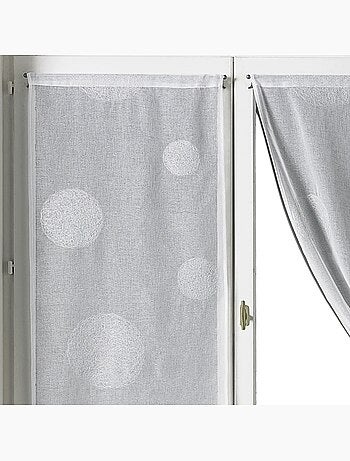 Par de pequeñas cortinas transparentes bordadas con grandes círculos de hilo de lurex