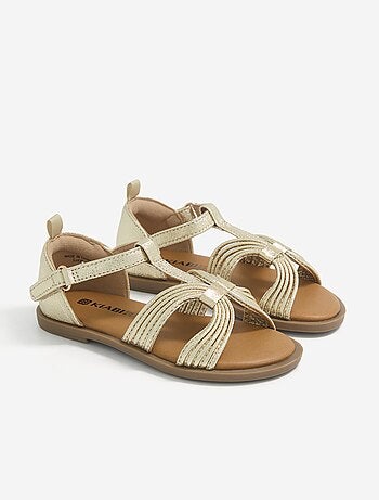 Par de sandalias con cierre de velcro