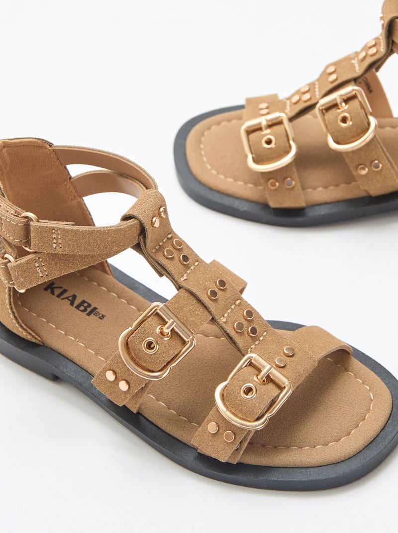 Par de sandalias planas con tiras de tachuelas Beige - Kiabi