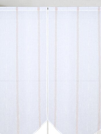 Par de unidades acristaladas con rayas verticales brillantes