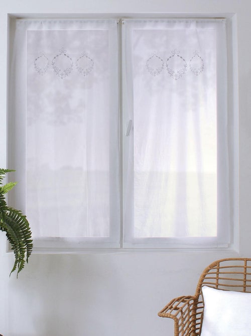 Par de visillos adornados con 3 bordados - Kiabi