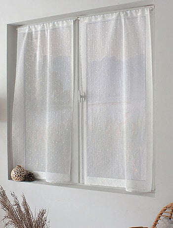 Par de visillos pequeños con plumeti y efecto lino