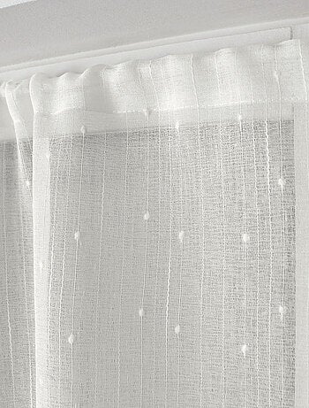 Par de visillos pequeños con plumeti y efecto lino