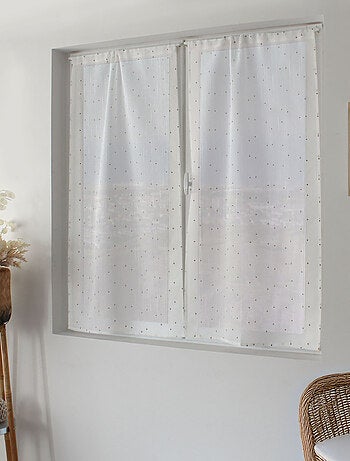 Par de visillos pequeños con plumeti y efecto lino