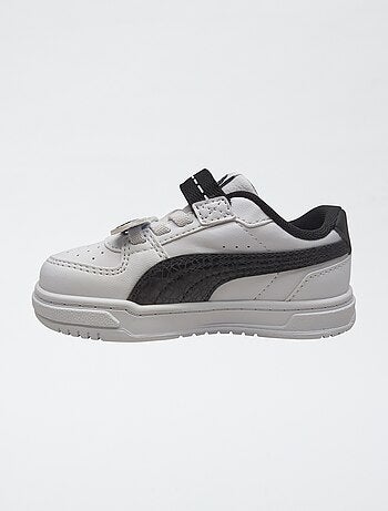 Par de zapatillas 'Puma' con parche de 'coche'