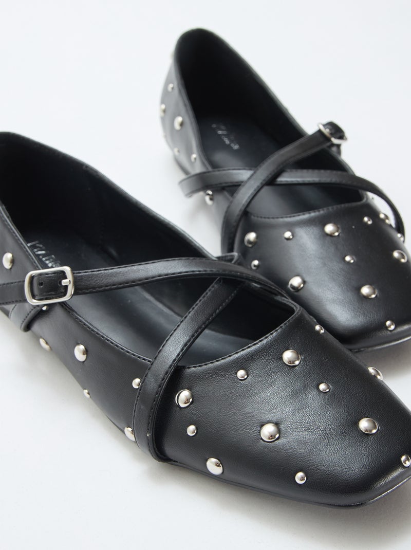 Par de zapatos de salón en charol con tachuelas plateadas Negro - Kiabi