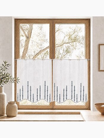 Parabrisas con círculos de colores bordados