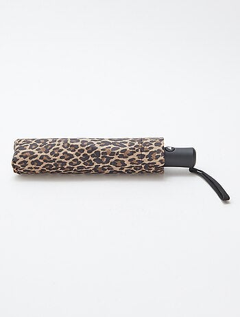 Paraguas retráctil con funda