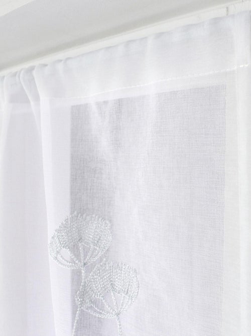 Pareja de visillos bordados con flores - Kiabi Pareja de visillos bordados con flores - Kiabi