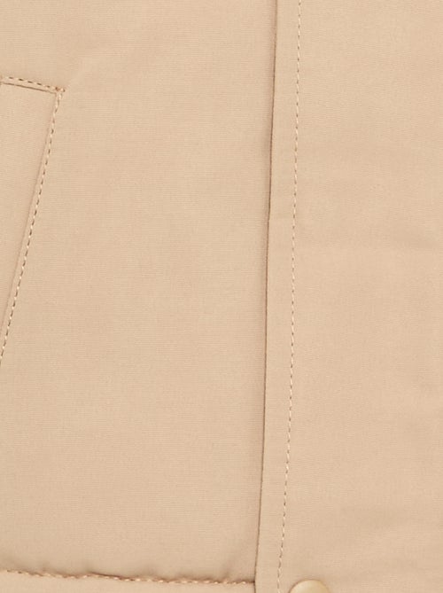 Parka con capucha e interior de borreguito - Kiabi Parka con capucha e interior de borreguito - Kiabi