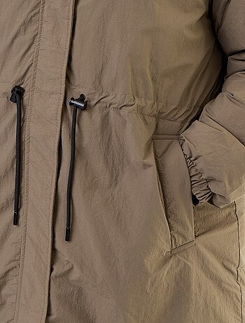 Parka con capucha lisa