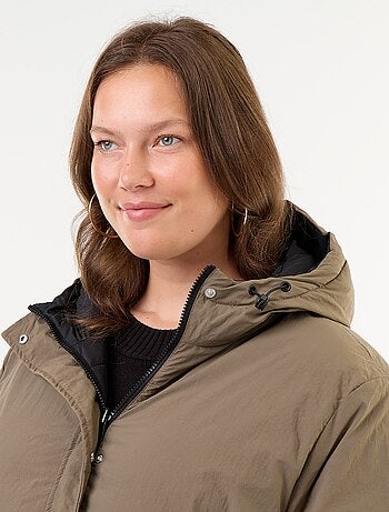 Parka con capucha lisa