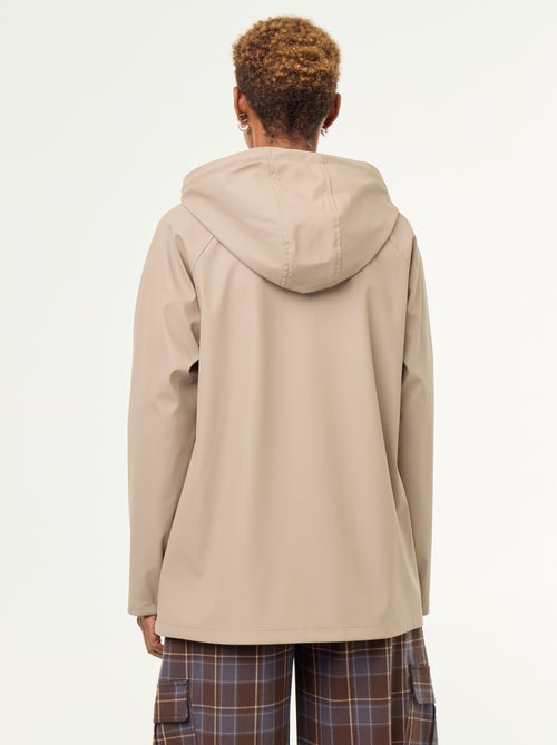 Parka con capucha repelente al agua - Kiabi Parka con capucha repelente al agua - Kiabi