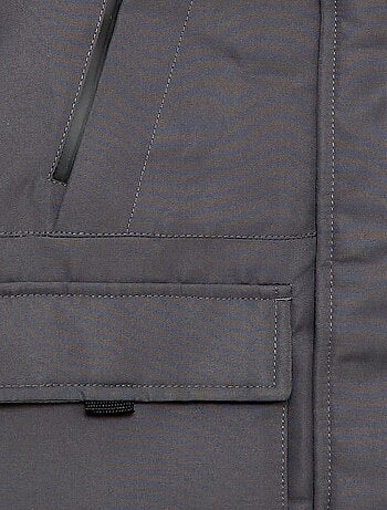 Parka con capucha repelente al agua