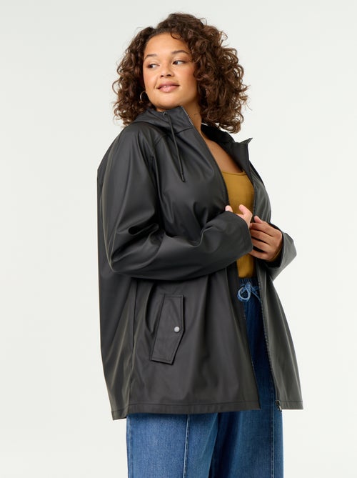 Parka con capucha repelente al agua - Kiabi Parka con capucha repelente al agua - Kiabi