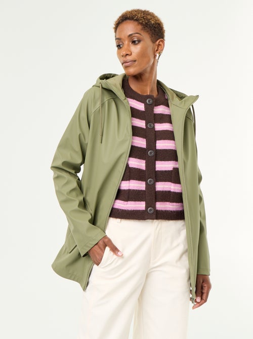Parka con capucha repelente al agua - Kiabi Parka con capucha repelente al agua - Kiabi