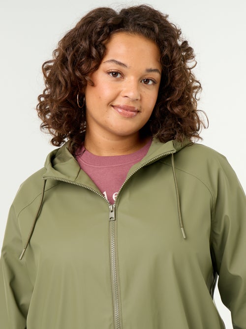 Parka con capucha repelente al agua - Kiabi Parka con capucha repelente al agua - Kiabi
