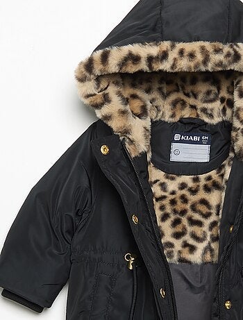 Parka con capucha y forro de pelo sintético