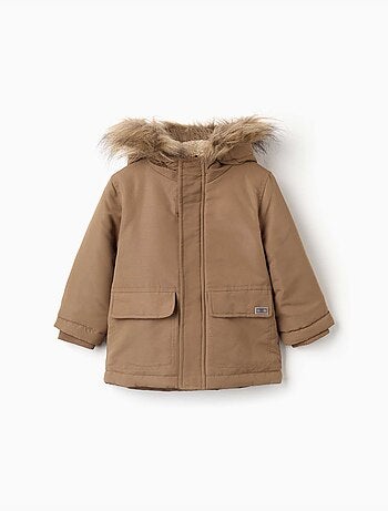 Parka con capucha y forro de sherpa
