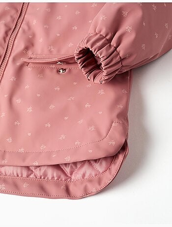 Parka engomada acolchada y con capucha