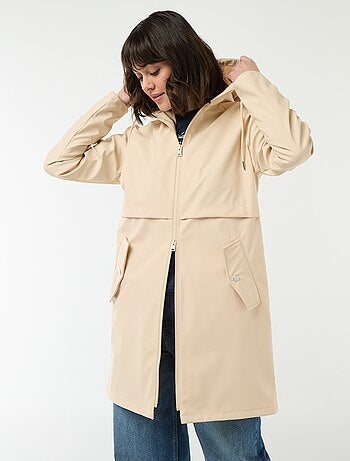 Parka engomada con capucha