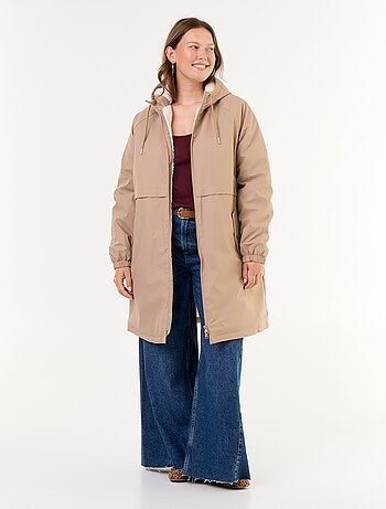 Parka engomada forrada con capucha