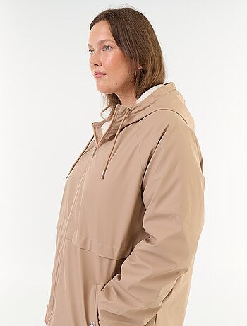 Parka engomada forrada con capucha