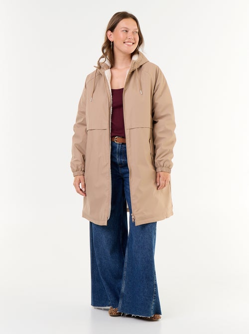 Parka engomada forrada con capucha - Kiabi Parka engomada forrada con capucha - Kiabi