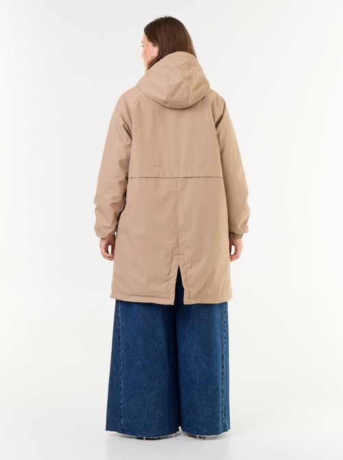 Parka engomada forrada con capucha - Kiabi Parka engomada forrada con capucha - Kiabi