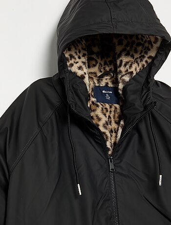 Parka engomada forrada con capucha