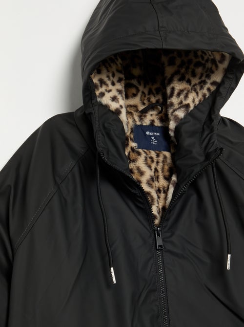 Parka engomada forrada con capucha - Kiabi Parka engomada forrada con capucha - Kiabi