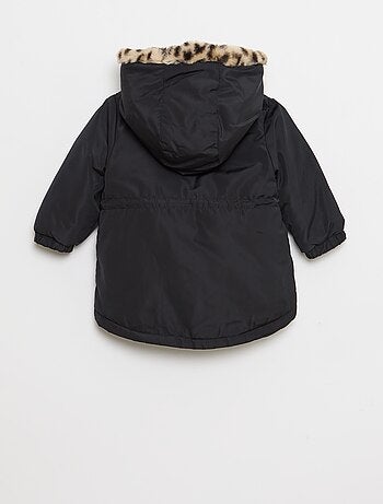 Parka forrada con capucha y pelo sintético
