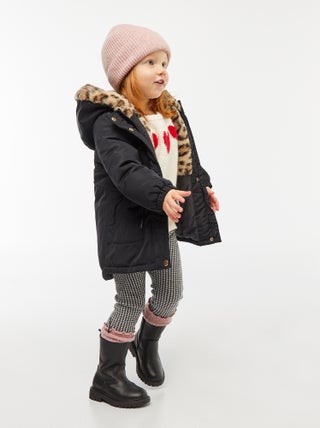 Parka forrada con capucha y pelo sintético