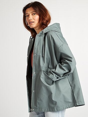 Parka impermeable oversize con capucha