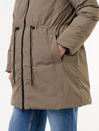 Parka larga acolchada con capucha