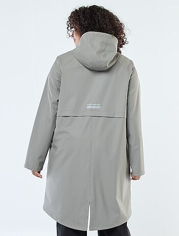Parka larga impermeable con detalles reflectantes