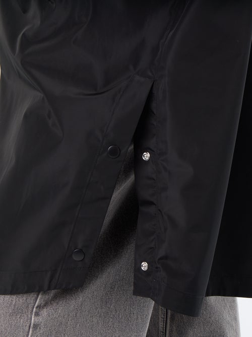 Parka larga repelente al agua con capucha - Kiabi Parka larga repelente al agua con capucha - Kiabi