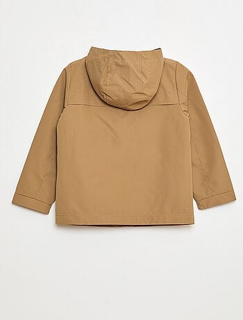 Parka ligera con capucha